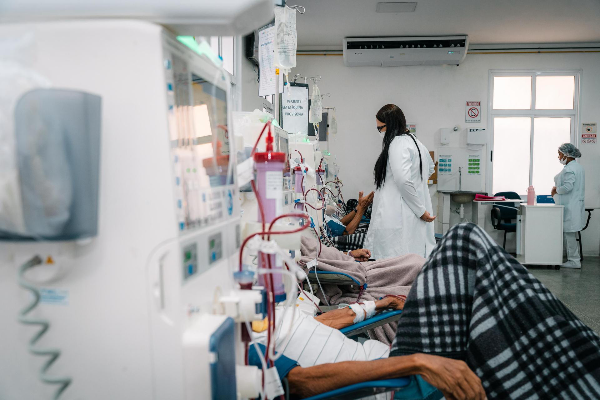 Governo celebra avanços na assistência a pacientes renais crônicos em aniversário do Centro de Hemodiálise São Luís